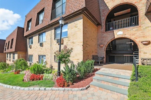 348 Central Park Ave C15