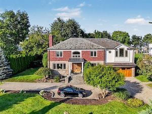 50 Echo Bay Drive