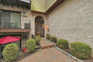 555 Central Park Avenue 125